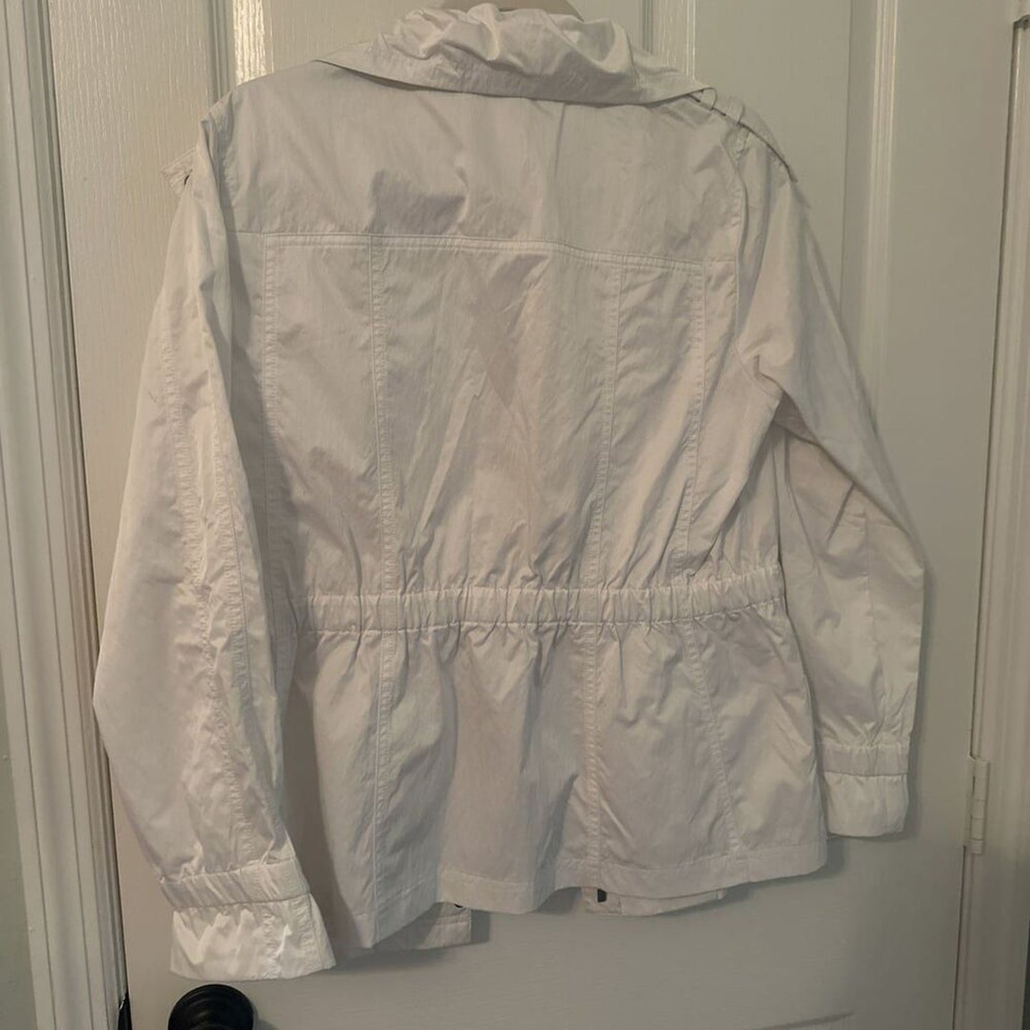 Chico's Synergy lined white lightweight white jacket w zipper and elastic cinch