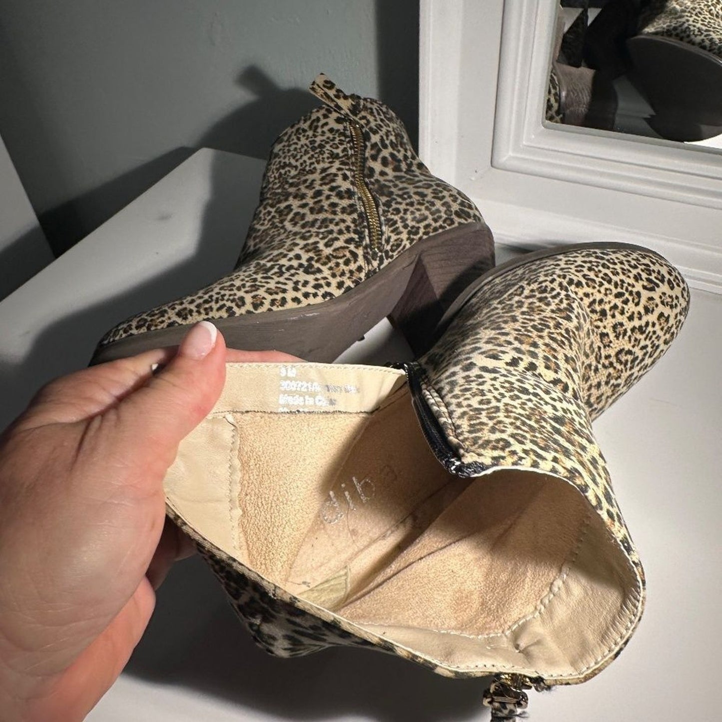 Diba Leopard Brushed Suede-like Booties EUC size 39 (8.5)
